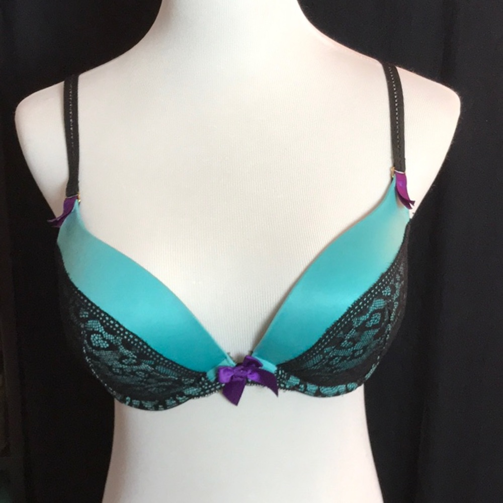 Victoria’s Secret Very Sexy Push-up Bra 38C